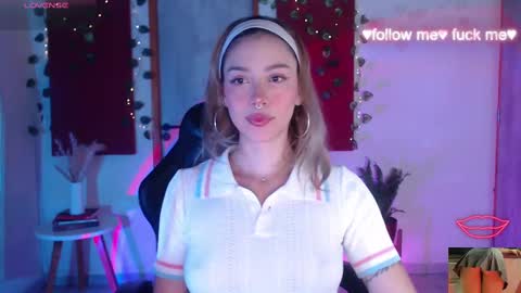 Sakura online show from November 2, 2025, 4:37 am