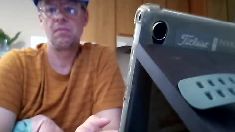 salis1981 online show from November 1, 2025, 10:34 pm