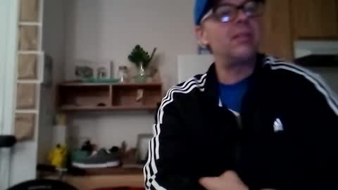 Snapshot of salis1981 chatting on February 11, 2026, 6:35 pm salis1981 online show from February 11, 2026, 6:35 pm