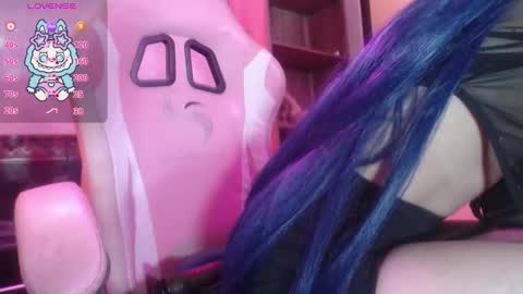  salloy  online show from December 18, 2025, 2:23 pm