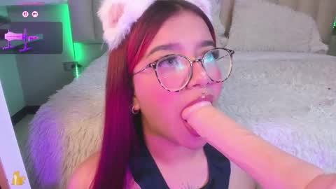 Snapshot of sally_white_ chatting on October 3, 2025, 4:53 am Sally White online show from October 3, 2025, 4:53 am