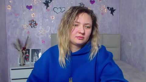 Snapshot of sallyverda chatting on February 20, 2025, 8:03 pm Sally online show from February 20, 2025, 8:03 pm