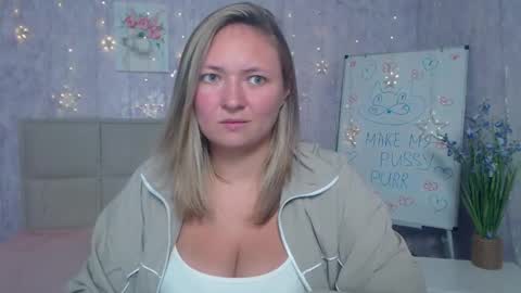 Snapshot of sallyverda chatting on October 8, 2025, 6:05 pm Sally online show from October 8, 2025, 6:05 pm