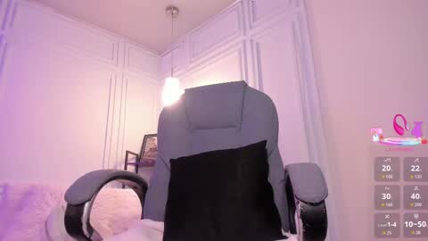 Snapshot of salome__evans chatting on September 17, 2025, 1:35 pm salome__evans online show from September 17, 2025, 1:35 pm