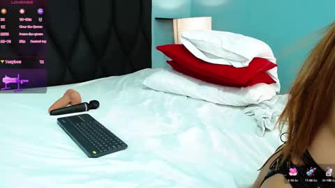 Snapshot of salome_adams1 chatting on February 25, 2025, 2:33 pm online show from February 25, 2025, 2:33 pm
