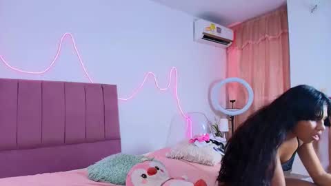 Snapshot of salome_horny3 chatting on April 15, 2026, 8:20 pm salome_horny3 online show from April 15, 2026, 8:20 pm
