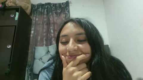 Snapshot of salome_parra21 chatting on November 4, 2025, 9:47 pm salome_parra21 online show from November 4, 2025, 9:47 pm