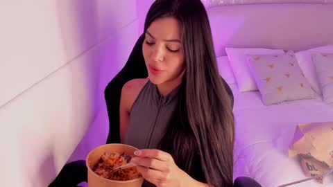 salo online show from January 12, 2025, 7:53 pm