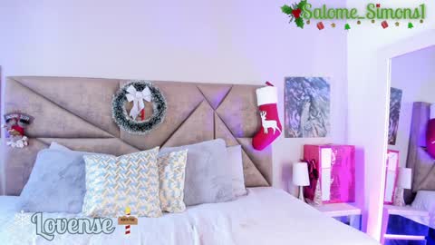 Snapshot of salomesimos1 chatting on December 15, 2024, 4:15 pm Salome online show from December 15, 2024, 4:15 pm