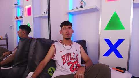 Snapshot of salomonn_17 chatting on March 18, 2026, 9:40 pm Salomon online show from March 18, 2026, 9:40 pm