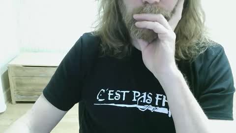 Snapshot of saltimbanquier chatting on April 17, 2026, 10:02 pm Saltimbanquier Salt ou Banquier online show from April 17, 2026, 10:02 pm