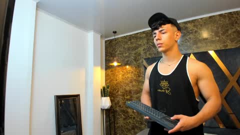 SALVATORE online show from January 20, 2025, 11:13 am