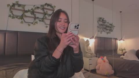 Snapshot of sam01___ chatting on December 12, 2024, 1:43 am Stefana or Samchispas online show from December 12, 2024, 1:43 am