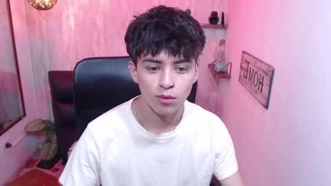 Snapshot of sam_daves chatting on February 18, 2025, 1:33 pm Sam online show from February 18, 2025, 1:33 pm