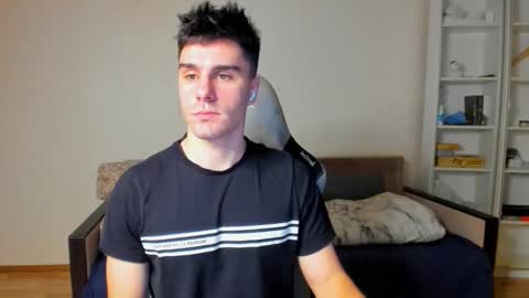 BACK IN 2 WEEKS online show from November 27, 2025, 10:45 pm