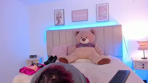 Samantha  online show from December 16, 2025, 12:32 pm