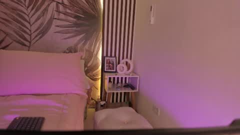 Snapshot of samaantha_white_ chatting on July 2, 2026, 11:27 am Samaantha online show from July 2, 2026, 11:27 am
