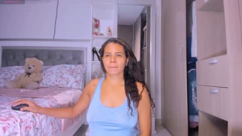 Snapshot of samanta_65 chatting on December 28, 2024, 3:47 am carolina online show from December 28, 2024, 3:47 am