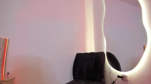 samanta_conner online show from April 15, 2026, 10:43 pm