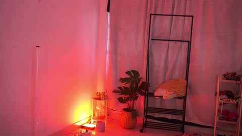 Snapshot of samanta_cutee1 chatting on March 23, 2026, 1:37 pm SAMANTA online show from March 23, 2026, 1:37 pm