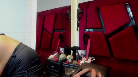 Samanta online show from December 17, 2025, 7:20 pm