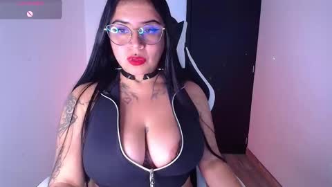 Snapshot of samantha_devil_ chatting on January 7, 2026, 11:29 pm Samanta online show from January 7, 2026, 11:29 pm