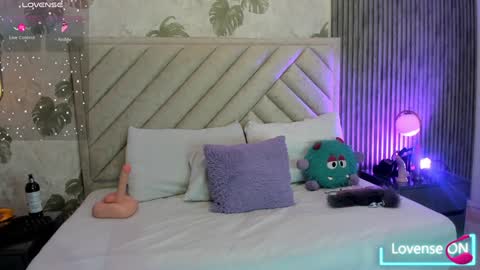 Snapshot of samantha_duque11 chatting on February 7, 2025, 4:06 am Samantha online show from February 7, 2025, 4:06 am