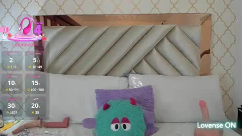 Snapshot of samantha_duque11 chatting on February 15, 2025, 5:09 am Samantha online show from February 15, 2025, 5:09 am