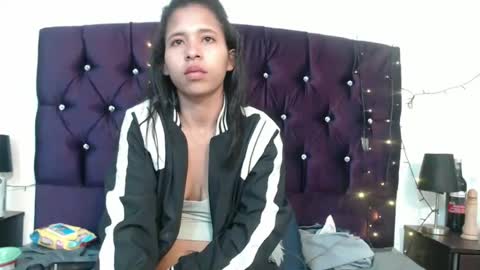 Snapshot of samantha_fox_squirt chatting on December 29, 2024, 11:40 am lizzy online show from December 29, 2024, 11:40 am