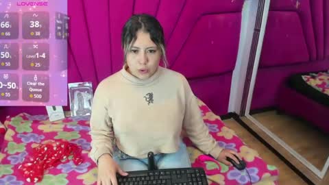 Snapshot of samantha_golds chatting on June 24, 2026, 1:32 pm Ashley Giseth Arenas Molina online show from June 24, 2026, 1:32 pm