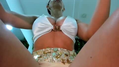 Snapshot of samantha_milfs chatting on November 25, 2025, 11:21 am samantha_milfs online show from November 25, 2025, 11:21 am