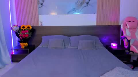 Snapshot of samantha_moons chatting on September 22, 2025, 10:01 pm samantha_moons online show from September 22, 2025, 10:01 pm