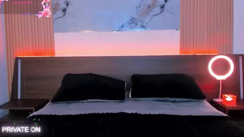 Snapshot of samantha_moons chatting on March 10, 2026, 12:48 am samantha_moons online show from March 10, 2026, 12:48 am