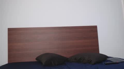 samanthaawellss online show from November 18, 2025, 6:45 pm