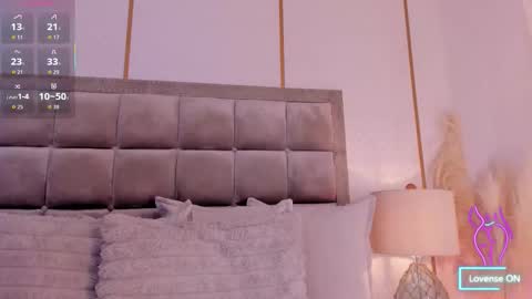 Snapshot of samanthaclay chatting on September 12, 2025, 7:58 pm online show from September 12, 2025, 7:58 pm