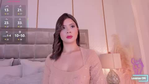 Snapshot of samanthaclay chatting on September 15, 2025, 7:47 pm online show from September 15, 2025, 7:47 pm