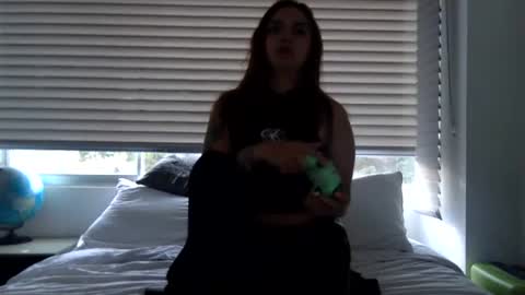 samanthahez online show from July 10, 2026, 10:34 pm
