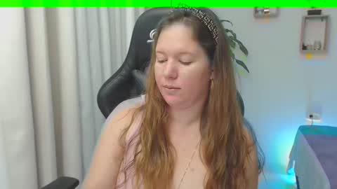 Snapshot of samanthaleon chatting on February 10, 2025, 3:35 am Samantha samy online show from February 10, 2025, 3:35 am