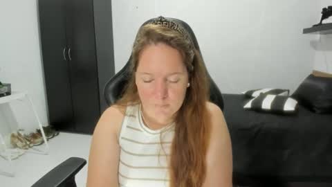 Snapshot of samanthaleon chatting on November 15, 2025, 10:15 pm Samantha samy online show from November 15, 2025, 10:15 pm