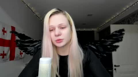 Snapshot of samanthamiasnik1 chatting on January 13, 2025, 2:32 pm Samantha online show from January 13, 2025, 2:32 pm