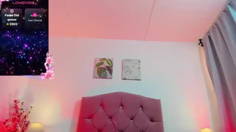 samanthamillher1021 online show from February 10, 2026, 1:26 pm