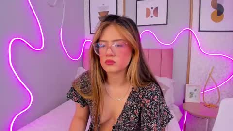 Snapshot of samanthapeachs chatting on October 17, 2025, 12:08 pm Alejandra online show from October 17, 2025, 12:08 pm