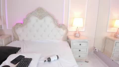 Samantha  online show from November 23, 2025, 12:49 pm