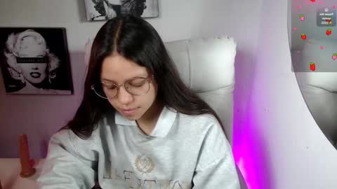 Snapshot of samantharoldan chatting on November 10, 2025, 3:00 pm Samantha online show from November 10, 2025, 3:00 pm