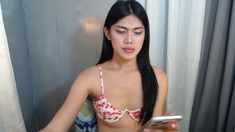 Snapshot of samanthasweety chatting on December 12, 2024, 2:26 am Samantha online show from December 12, 2024, 2:26 am