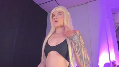 Snapshot of samanthawestx chatting on October 27, 2025, 9:30 pm Sam online show from October 27, 2025, 9:30 pm