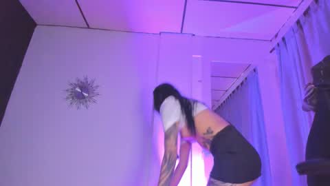 Snapshot of samanthawestx chatting on October 30, 2025, 9:59 pm Sam online show from October 30, 2025, 9:59 pm