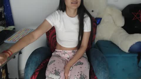 Snapshot of samara429147 chatting on January 15, 2026, 1:37 pm samara online show from January 15, 2026, 1:37 pm