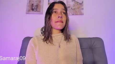 Snapshot of samara_jonnes_ chatting on March 3, 2025, 10:10 pm Samara is my name a pleasure delighted that you are here leave your thumb up it is important to me online show from March 3, 2025, 10:10 pm