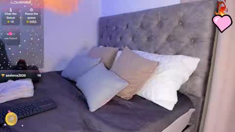 Snapshot of samara_kim chatting on December 5, 2025, 8:27 pm SAMARA online show from December 5, 2025, 8:27 pm